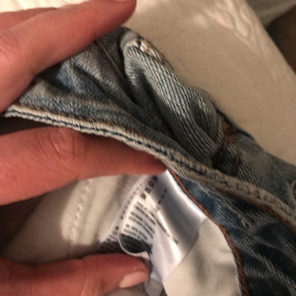 AE distressed jean shorts - Picture 3 of 4